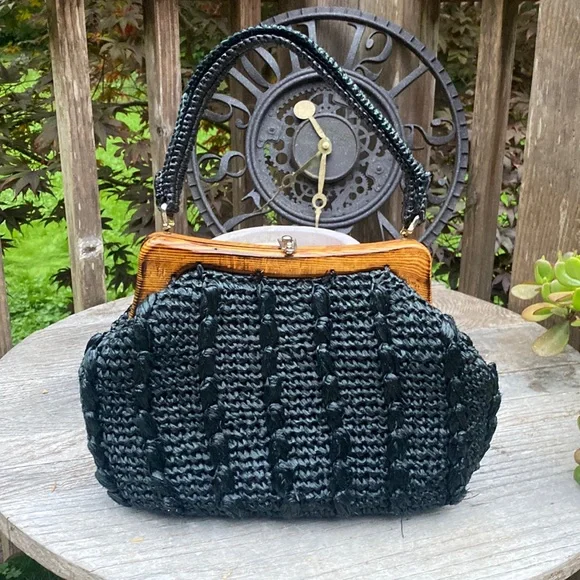 🕵️‍♂️HOST PICK👀 Japanese raffia  handbag w/ wooden angled frame Black - Picture 2 of 9